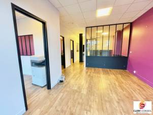 Location - Local commercial 82m² - Isneauville