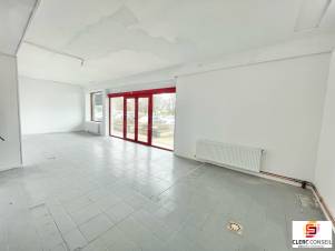 Location - Local commercial 74m² - Petit-couronne
