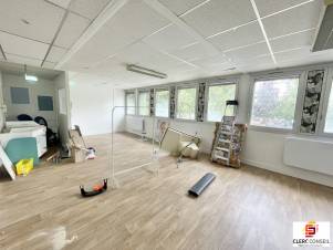 Location - Bureaux 76m² - Bihorel