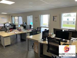 Location - Bureaux 170m² - Boos