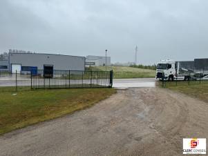 Location - Local d'activité 825m² - Eslettes