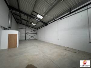Location - Local d'activité 164m² - Pavilly