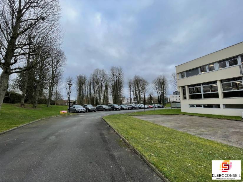 Location - Bureaux 930m² - Bois-guillaume