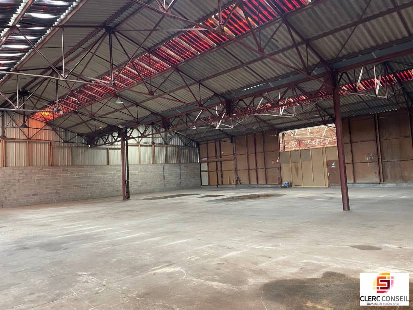 Location - Local d'activité 600m² - Radepont