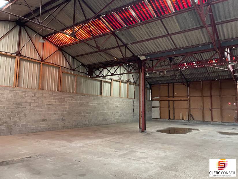 Location - Local d'activité 600m² - Radepont
