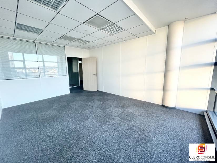 Location - Bureaux 192m² - Rouen