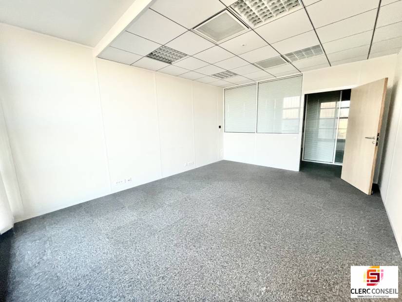 Location - Bureaux 192m² - Rouen