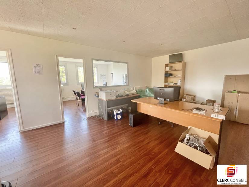 Location - Bureaux 80m² - Bihorel