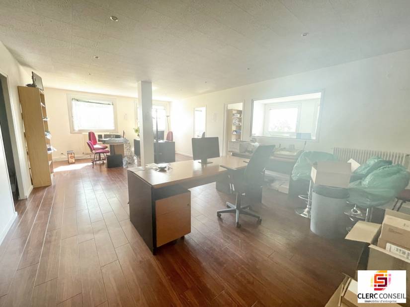 Location - Bureaux 80m² - Bihorel