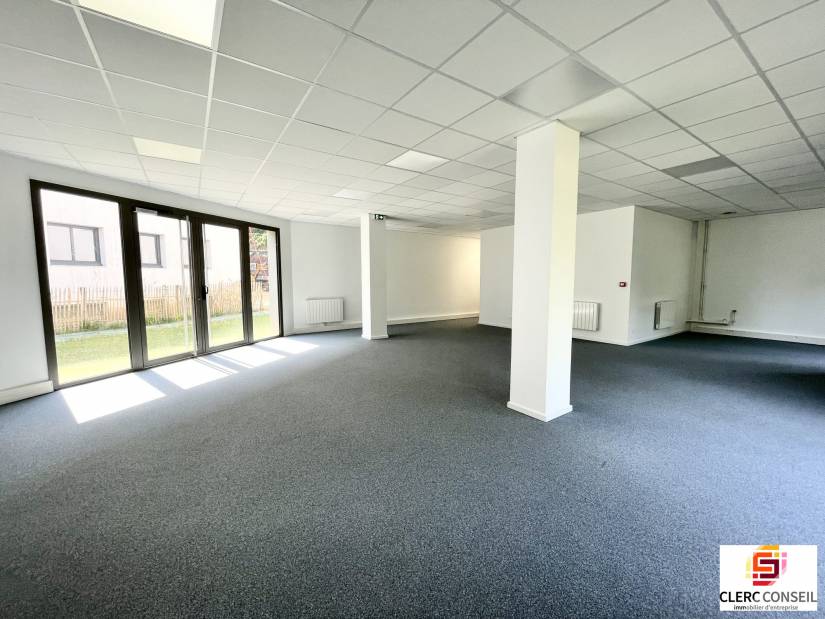 Location - Local commercial 101m² - Bihorel