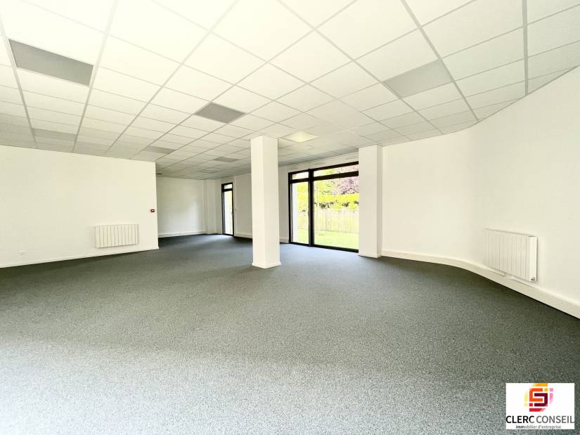 Location - Local commercial 101m² - Bihorel