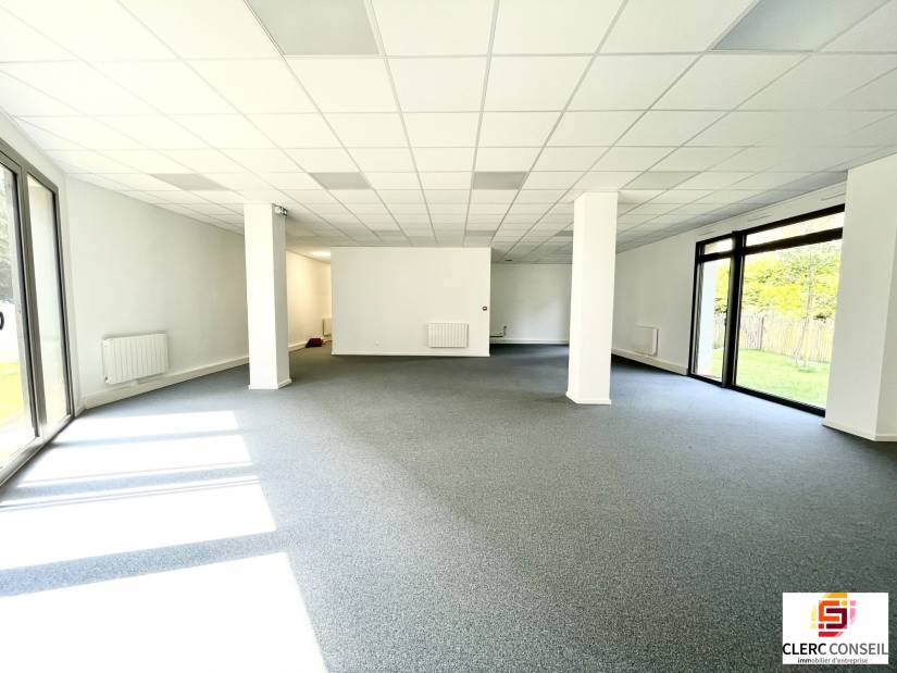 Location - Local commercial 101m² - Bihorel
