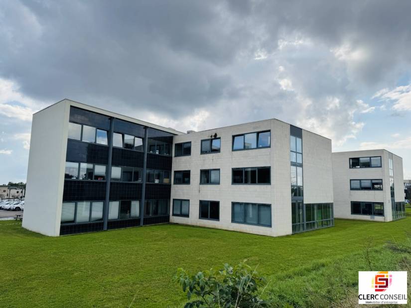 Vente - Bureaux 2917m² - Mont-saint-aignan
