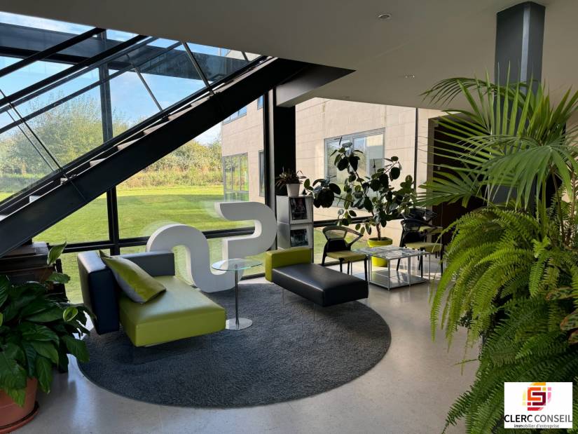 Vente - Bureaux 2917m² - Mont-saint-aignan