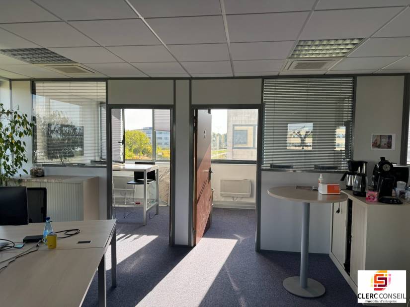 Vente - Bureaux 2917m² - Mont-saint-aignan