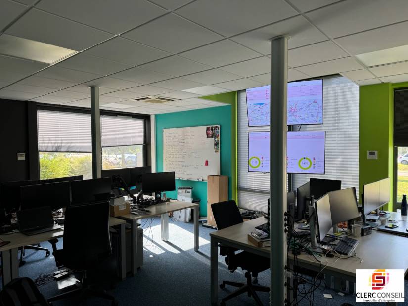 Vente - Bureaux 2917m² - Mont-saint-aignan