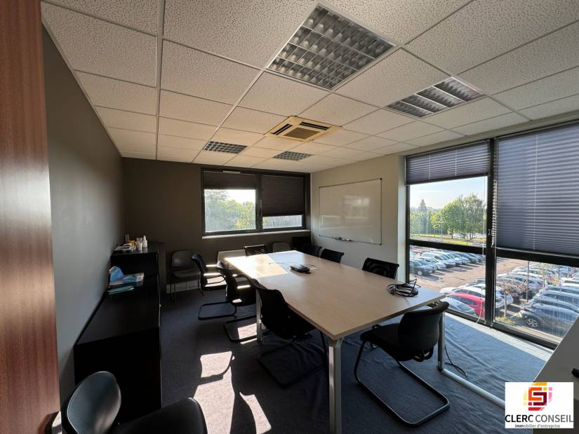 Vente - Bureaux 2917m² - Mont-saint-aignan