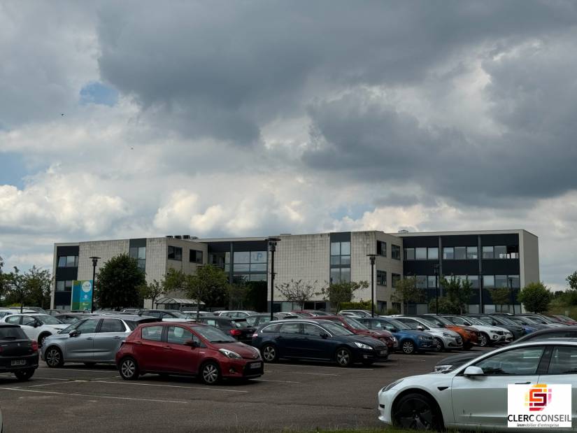 Vente - Bureaux 2917m² - Mont-saint-aignan