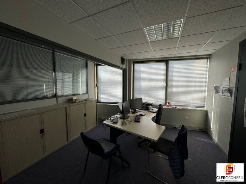 Vente - Bureaux 2917m² - Mont-saint-aignan