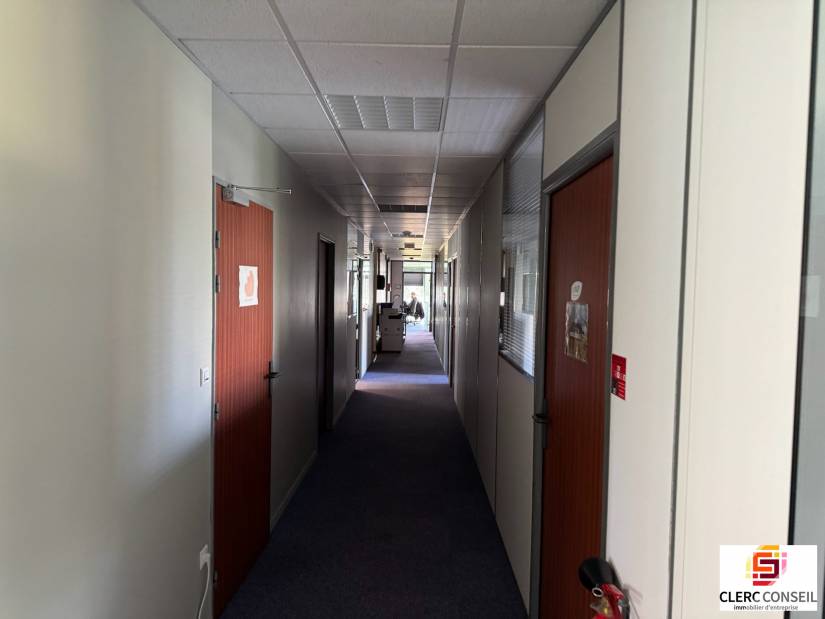 Vente - Bureaux 2917m² - Mont-saint-aignan
