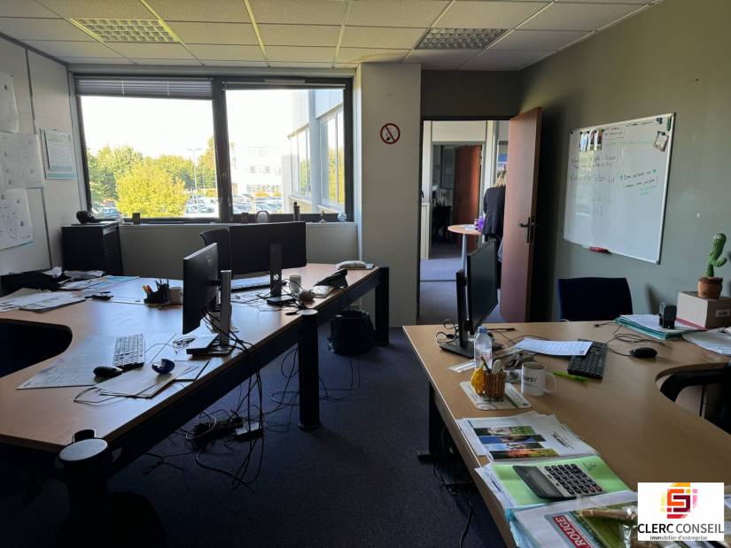 Vente - Bureaux 2917m² - Mont-saint-aignan