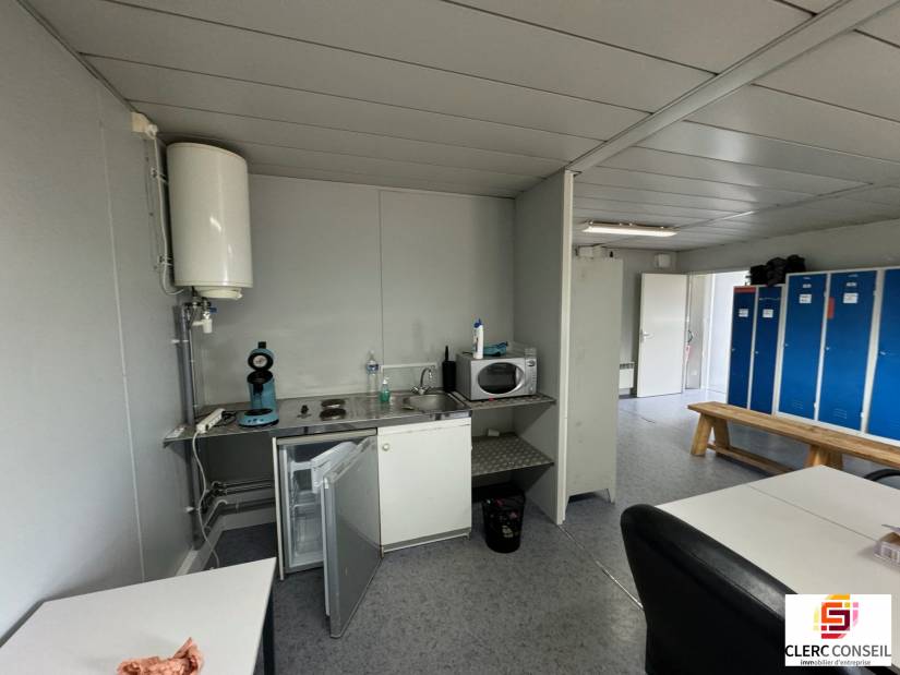 Location - Local d'activité 390m² - Le petit-quevilly