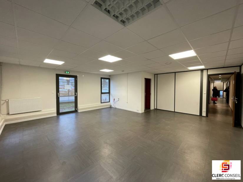 Location - Bureaux 424m² - Mont-saint-aignan
