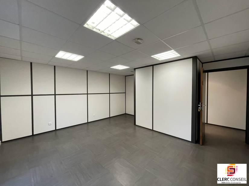 Location - Bureaux 424m² - Mont-saint-aignan
