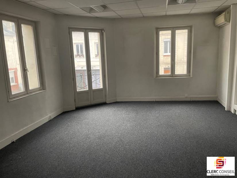 Vente - Local commercial 275m² - Pont-saint-pierre