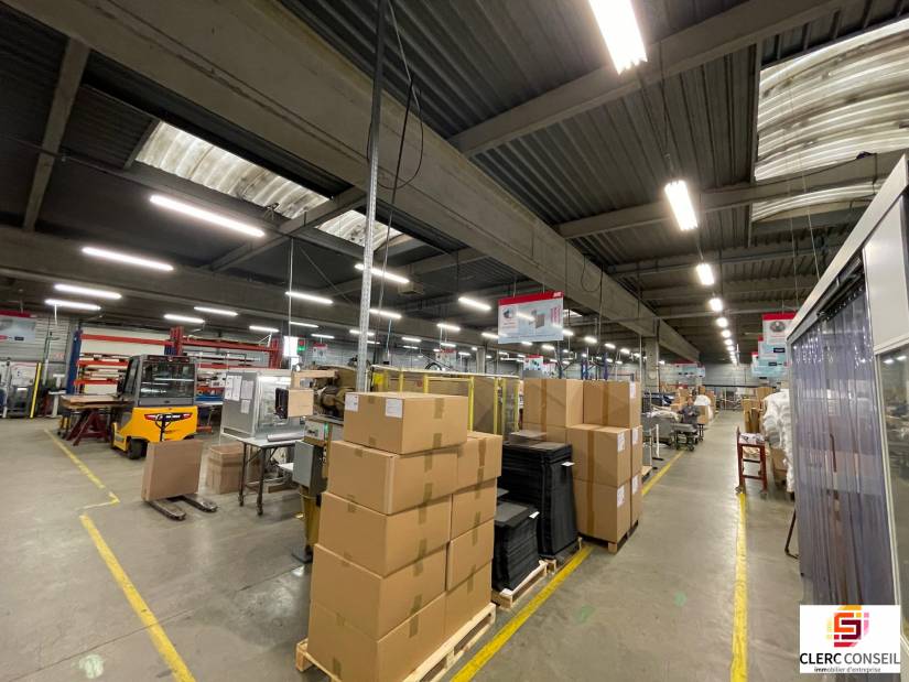 Vente - Local d'activité 4400m² - Heudebouville
