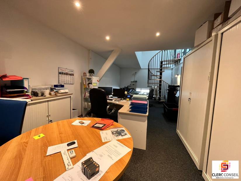 Location - Local d'activité 470m² - Bihorel