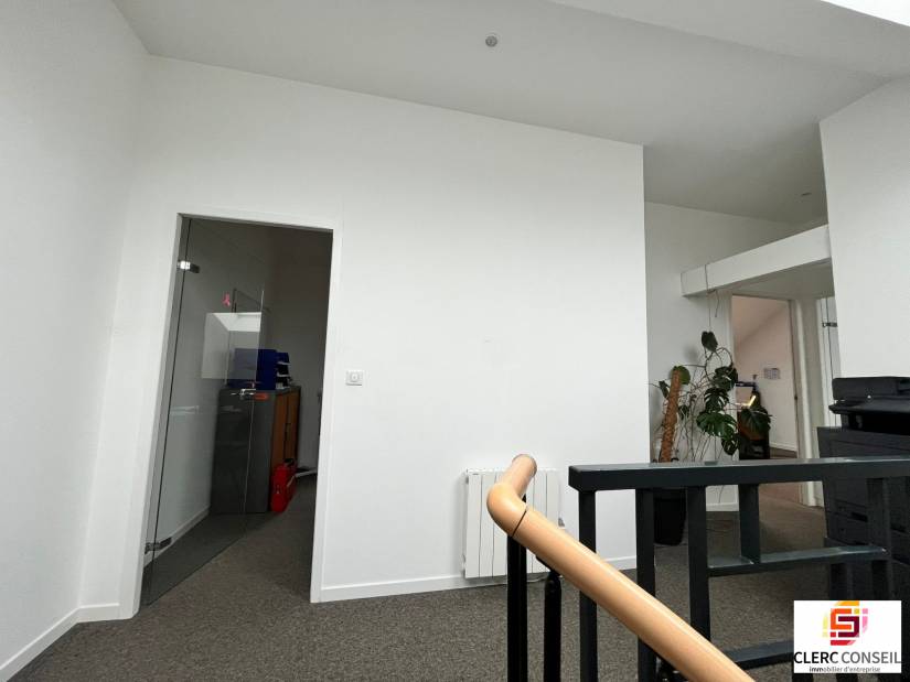 Location - Local d'activité 470m² - Bihorel