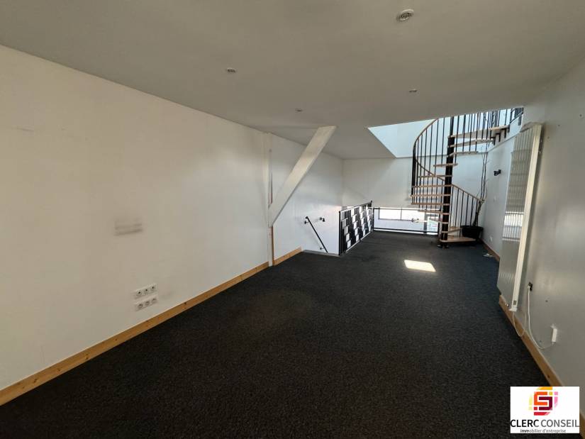 Location - Local d'activité 470m² - Bihorel