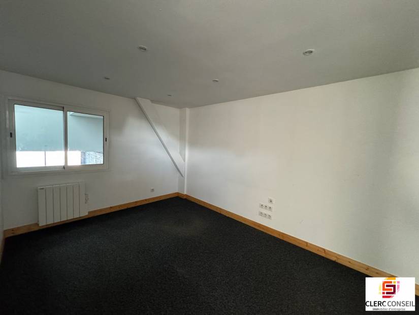 Location - Local d'activité 470m² - Bihorel