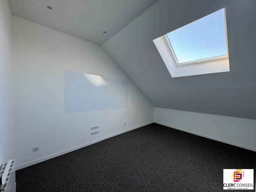 Location - Local d'activité 470m² - Bihorel