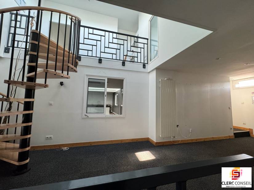 Location - Local d'activité 470m² - Bihorel