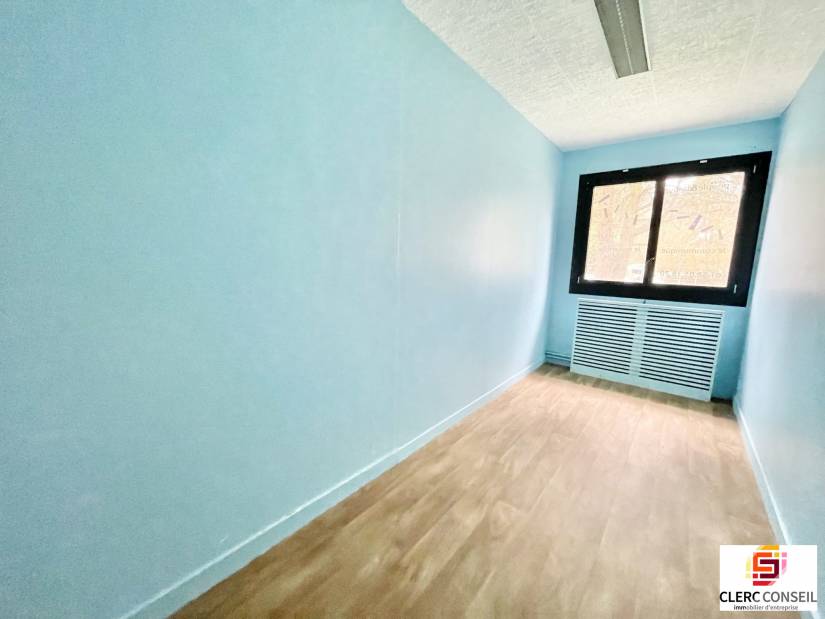 Location - Bureaux 75m² - Bihorel