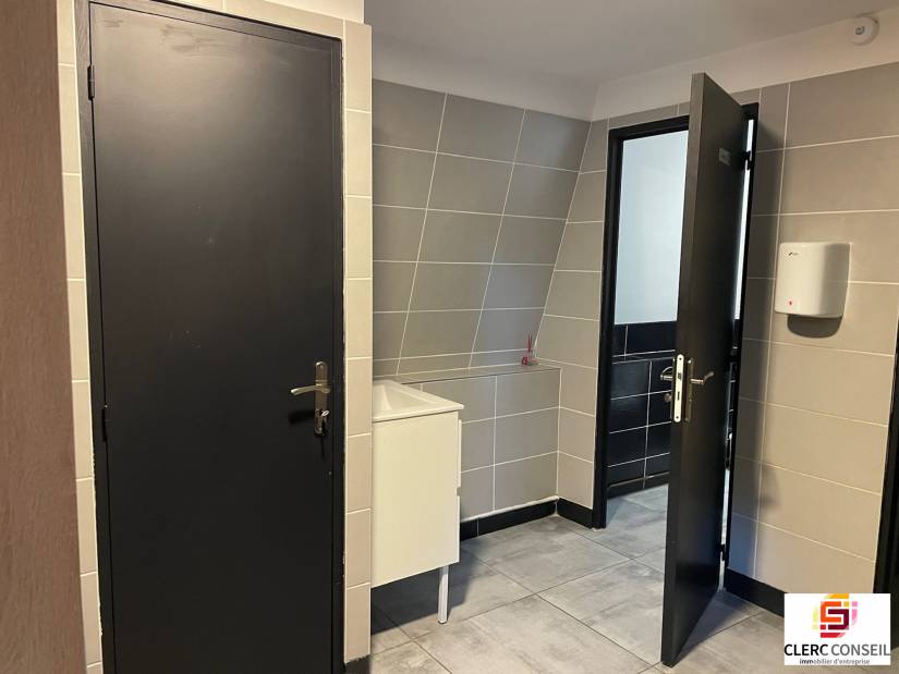 Vente - Local commercial 326m² - Elbeuf