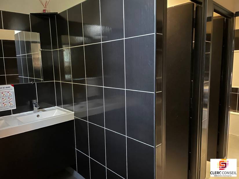 Vente - Local commercial 326m² - Elbeuf