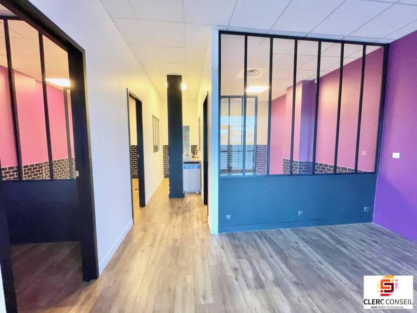 Location - Local commercial 82m² - Isneauville
