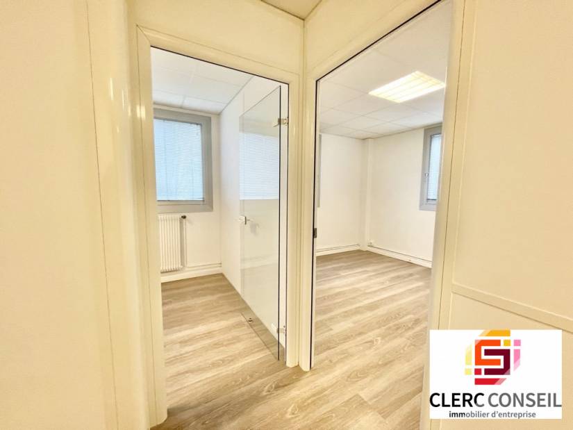 Location - Bureaux 73m² - Bihorel