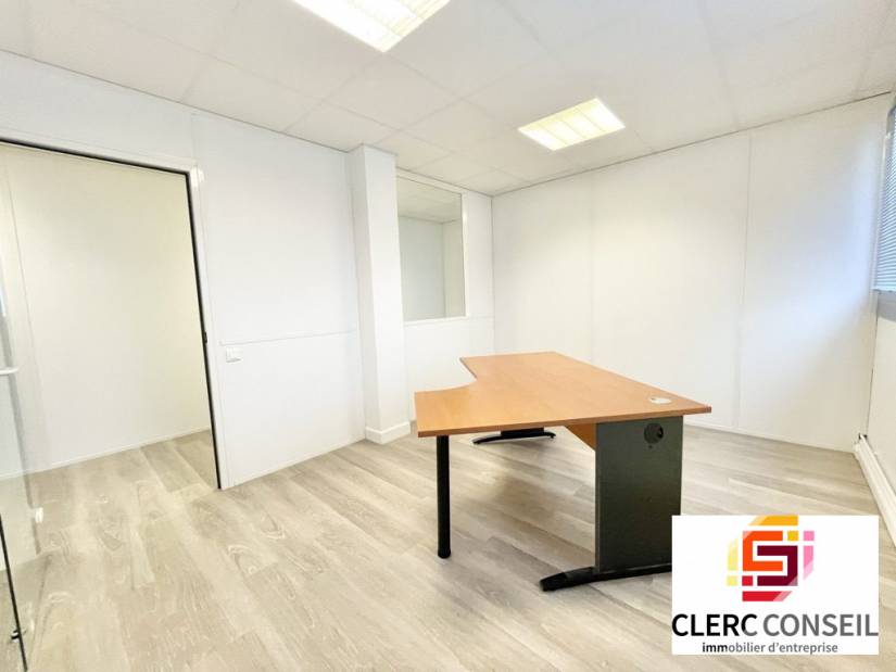 Location - Bureaux 73m² - Bihorel