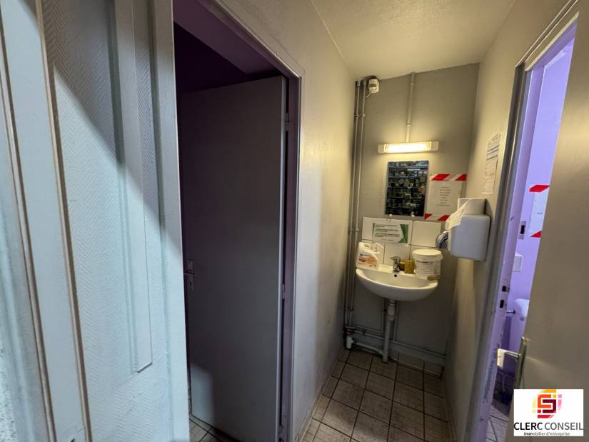 Location - Local d'activité 2000m² - Saint-Étienne-du-rouvray