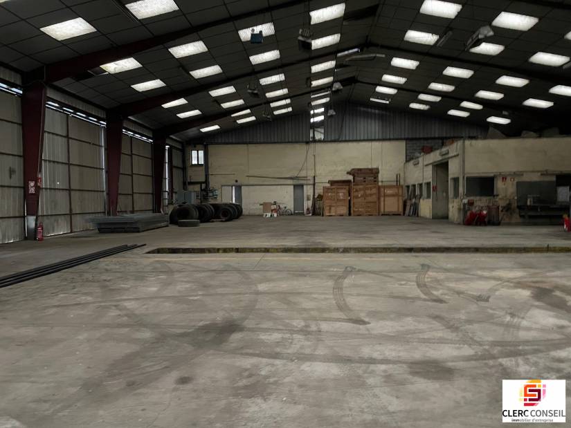 Vente - Local d'activité 1916m² - Nagel-séez-mesnil