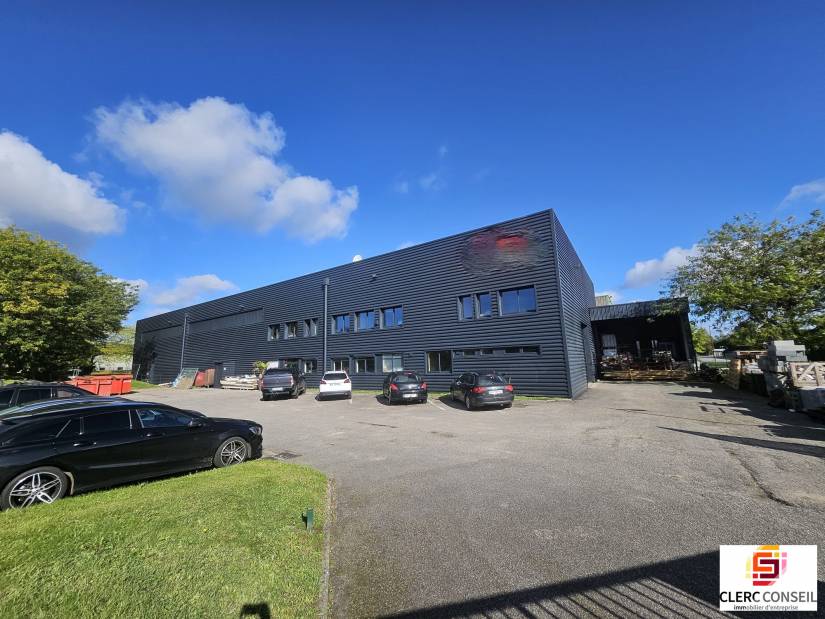 Location - Local d'activité 1600m² - Le vaudreuil