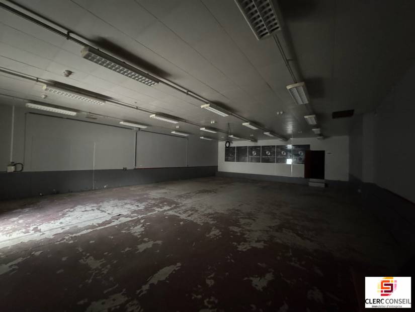 Location - Local d'activité 320m² - Le petit-quevilly