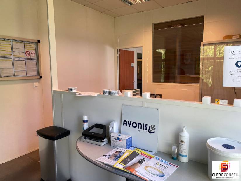 Location - Local d'activité 435m² - Louviers