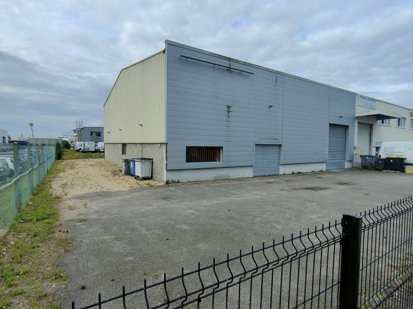 Location - Local d'activité 408m² - Saint-Étienne-du-rouvray
