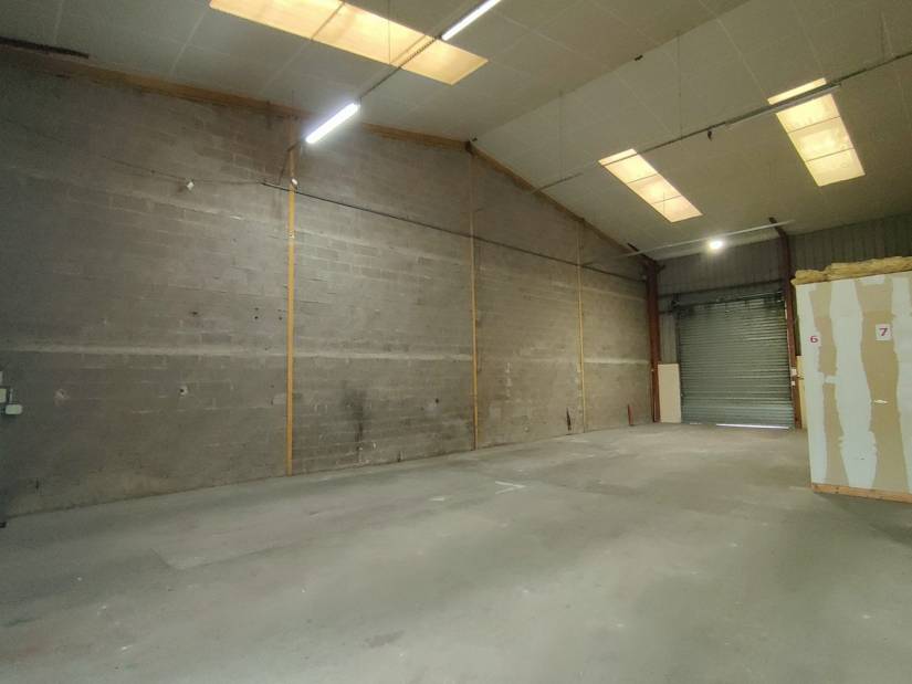 Location - Local d'activité 408m² - Saint-Étienne-du-rouvray