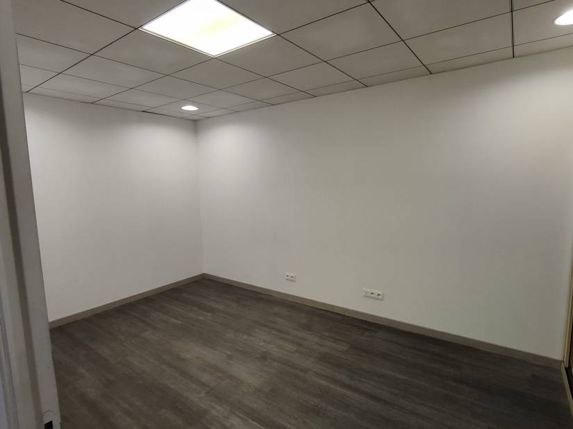 Location - Local d'activité 408m² - Saint-Étienne-du-rouvray
